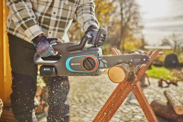 Gardena PowerSaw Akkumulátoros láncfűrész  250/18V akkumulátorral...