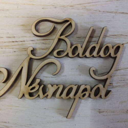 Natúr fa - "Boldog névnapot" felirat 9cm 3db/csomag